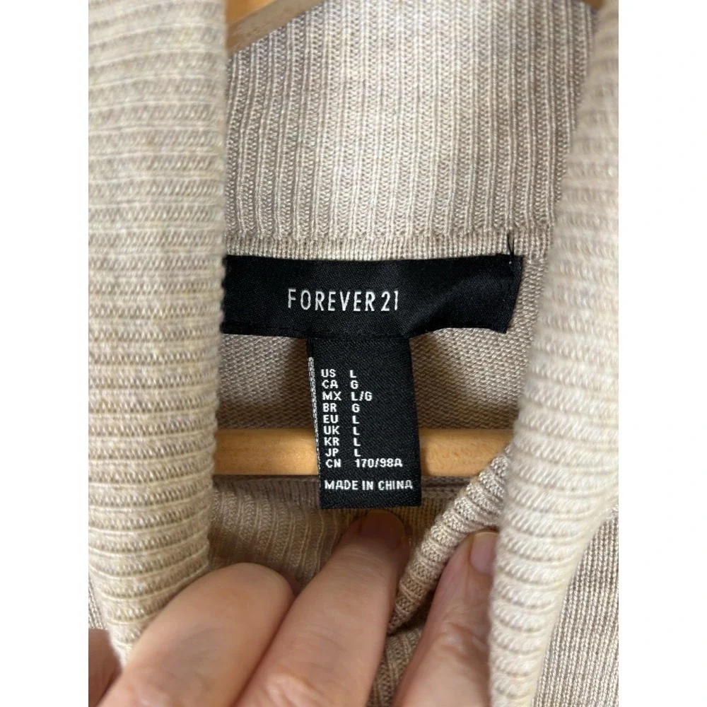 Forever 21 Sweater Womens Large Oatmeal Knit Turtleneck Soft Cozy - NEW‎